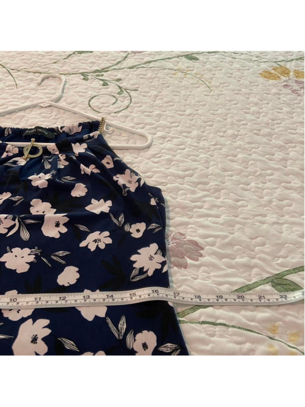 Ivanka Trump navy floral maxi dress with gold buckle detail #formal #floral - Picture 6 of 7